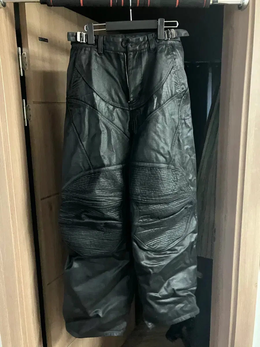 プロジェクトGR 名作　バイカーアーマードパンツ PROJECT G/R - COATED BIKER ARMOURED PANTS | HBX